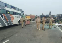 उन्नाव में लखनऊ-आगरा एक्सप्रेसवे पर भीषण सड़क हादसा, 6 की मौ*त, 22 घायल