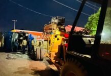 Zirakpur Accident: जीरकपुर में बड़ा सड़क हादसा, ट्रक की टक्कर से पलटी टूरिस्ट बस; 20 यात्री घायल