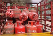 महंगाई का डबल झटका: कमर्शियल LPG सिलेंडर महंगा, पेट्रोल-डीजल और ATF पर एक्सपोर्ट ड्यूटी में कटौती