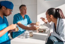 National Doctors Day: जानिए डॉक्टर खुद कैसे रखते हैं अपनी सेहत का ख्याल, इन आदतों से रहते हैं बीमारियों से दूर