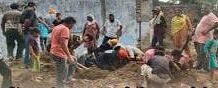 मोहाली के घड़ूंआं में खुदाई के दौरान चांदी के प्राचीन सिक्कों से भरा घड़ा मिला