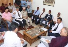 राज्यपाल ने हमीरपुर में पूर्व सैनिकों से भेंट की शहीदी स्मारक के लिए 5 लाख रुपये देने की घोषणा