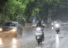 Weather Update: दिल्ली में आज फिर बारिश के आसार, कई राज्यों में भारी बारिश का अलर्ट; कुछ जगह गर्मी-उमस करेगी परेशान
