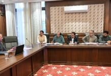 मुख्यमंत्री ने शिक्षा विभाग की बैठक की अध्यक्षता की