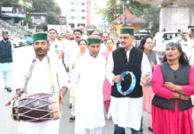 गांधी जयंती पर मंडी में निकली प्रभात फेरी, गूंजे ‘रघुपति राघव राजाराम’ के स्वर
